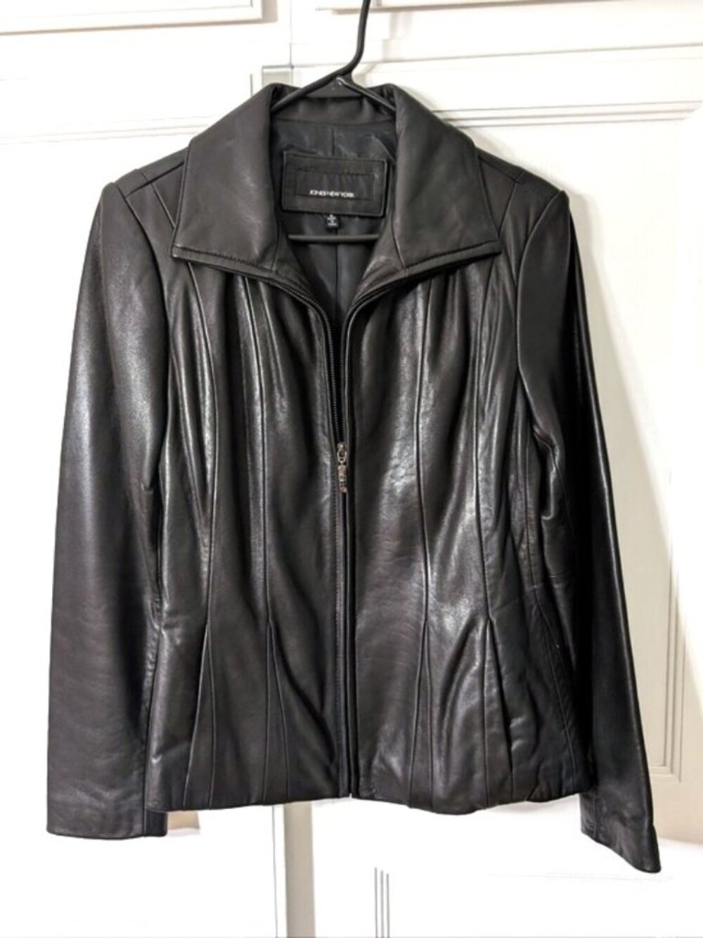 Like New‎ JNY Leather Black Zip-Up Jacket with Godet Detailed Hem Size S